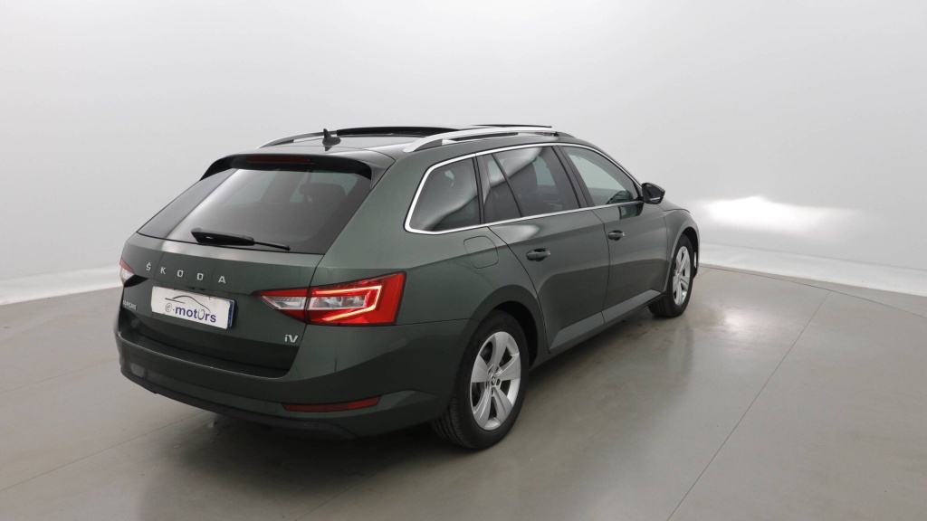 SKODA SuperbCombi Business 1.4 TSI PHEV 218 DSG6 +TOIT - ref: 5-1368750 - Photo 6
