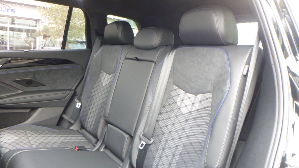 VOLKSWAGEN Tayron R-Line EHYBRID 272 DSG6 5PL R-LINE +TOIT PANO +JA20