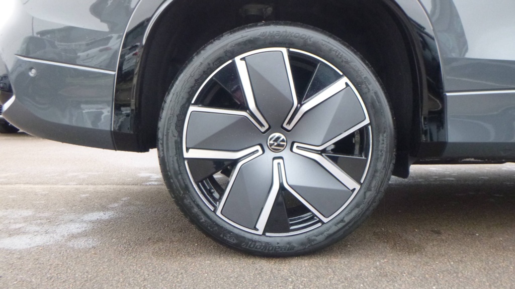 VOLKSWAGEN Tayron R-Line EHYBRID 272 DSG6 5PL R-LINE +TOIT PANO +JA20