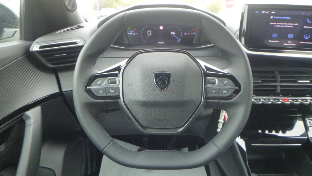 PEUGEOT 2008 Allure 100 S&S ALLURE - ref: 5-1373594 - Photo 13