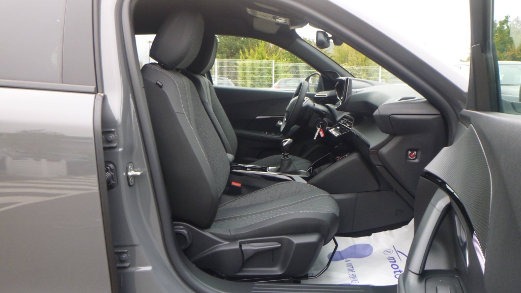 PEUGEOT 2008 Allure 100 S&S ALLURE - ref: 5-1373594 - Photo 20