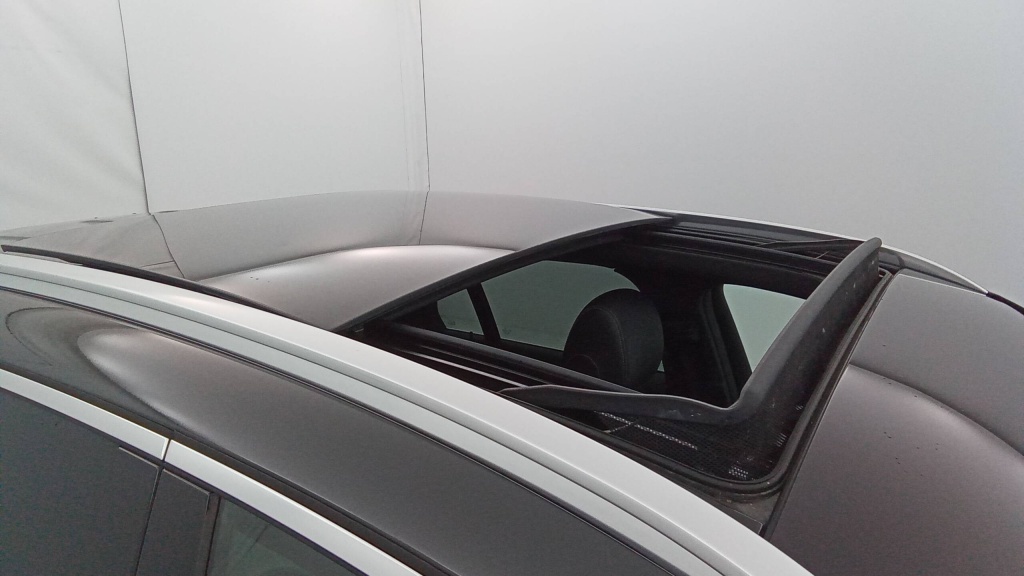 MERCEDES GLC AMG Line 300E 9G-TRONIC 4MATIC AMG LINE +TOIT - ref: 5-1378759 - Photo 13