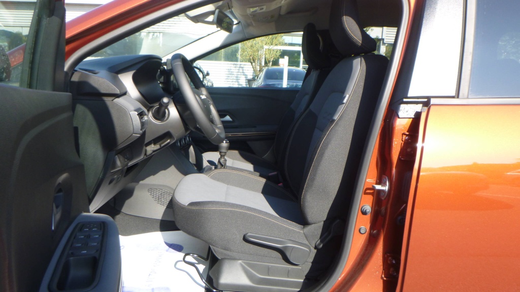 DACIA Jogger Extreme + ECO-G 100 7 PLACES EXTREME+  +SIEGES AV CHAUFFANTS - ref: 5-1388910 - Photo 16