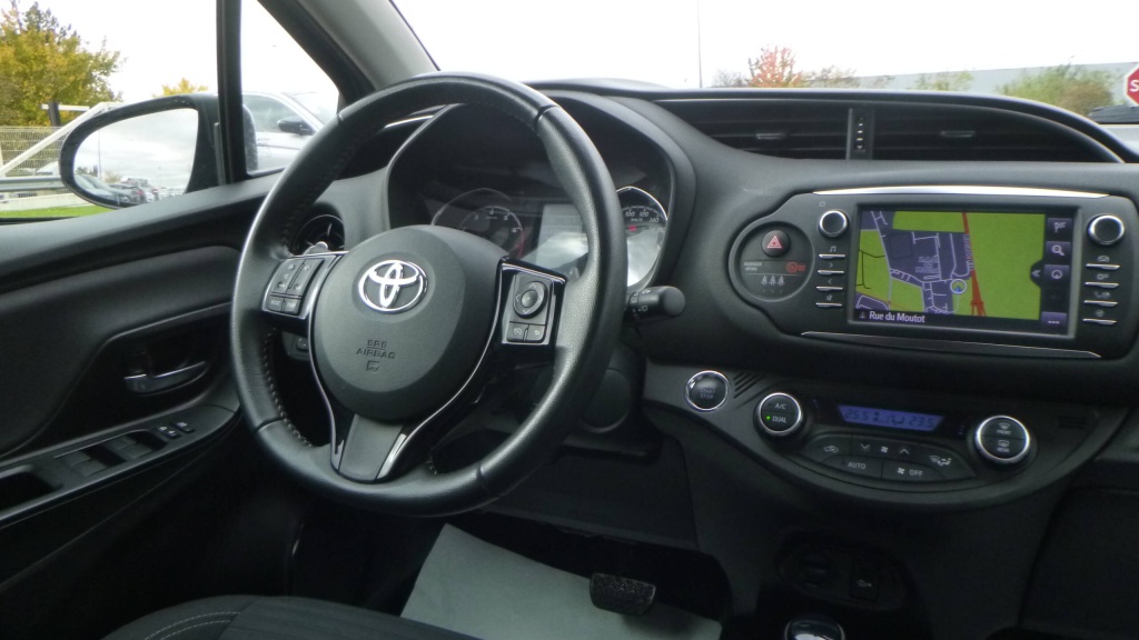 TOYOTA Yaris Design YARIS 110 VVT-I CVT - DESIGN - ref: 5-1390311 - Photo 15