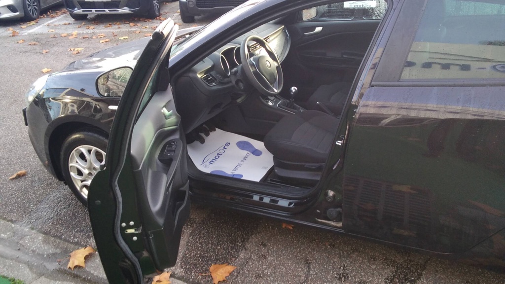 ALFA ROMEO GIULIETTA SERIE 2 Super 1.6 JTDM 120 CH S&S - SUPER - ref: 5-1391409 - Photo 19