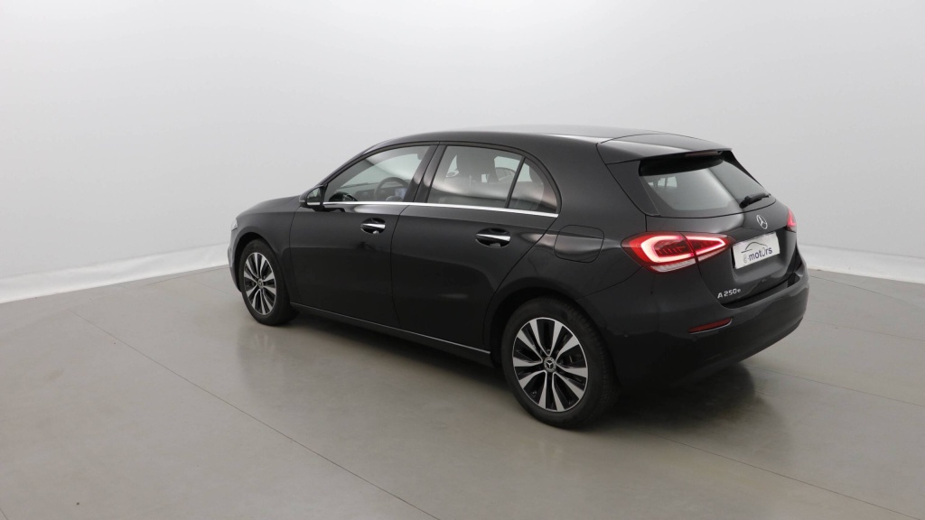 MERCEDES Classe E Progressive Line CLASSE A 250 E 8G-DCT PROGRESSIVE LINE +PACK PREMIUM - ref: 5-1393173 - Photo 4