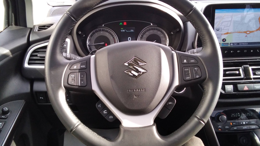 SUZUKI S-Cross Style 1.5 DUALJET HYBRID AUTO - STYLE - ref: 5-1394866 - Photo 13