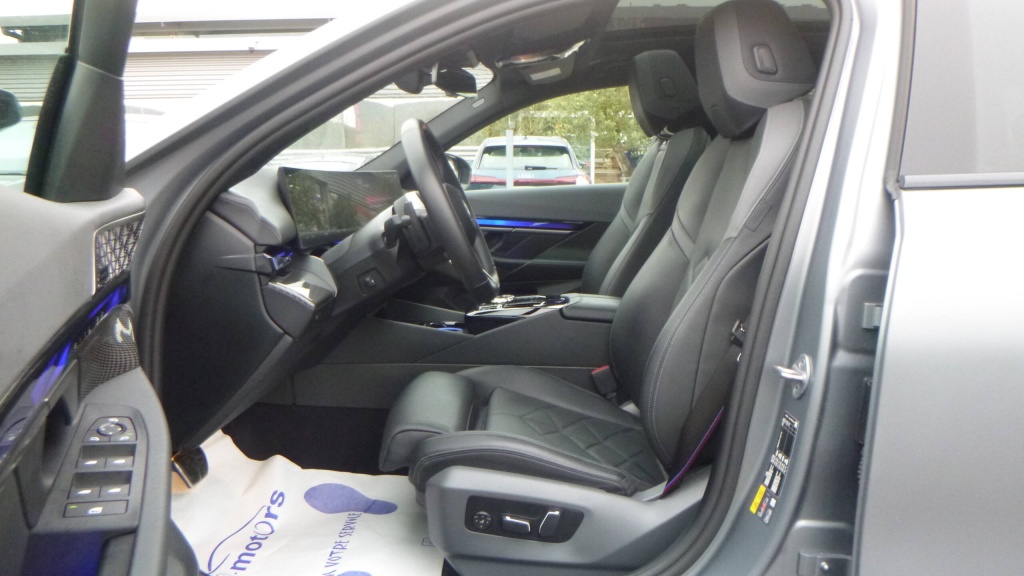 BMW Serie 5 Touring i5 Touring M60 xDrive 601 ch I5 TOURING M60 XDRIVE 601 CH - ref: 5-1399940 - Photo 17