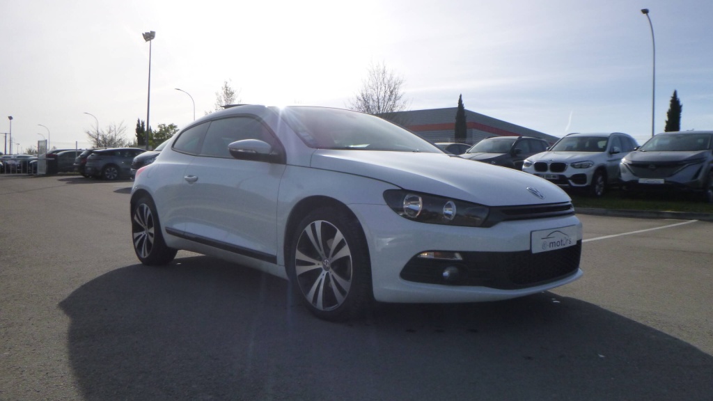 VOLKSWAGEN Scirocco Sportline 2.0 TDI 140CV - SPORTLINE +TOIT - ref: 5-1424634 - Photo 3