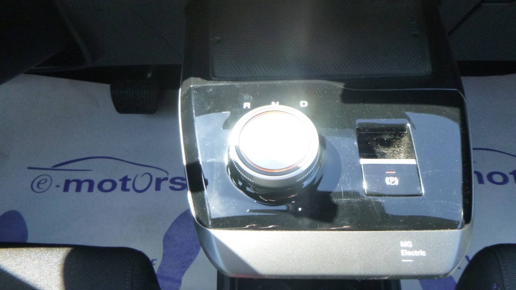 MG MG4 Luxury ELECTRIC 64KWH - 150 KW 2WD - LUXURY - ref: 5-1426963 - Photo 18