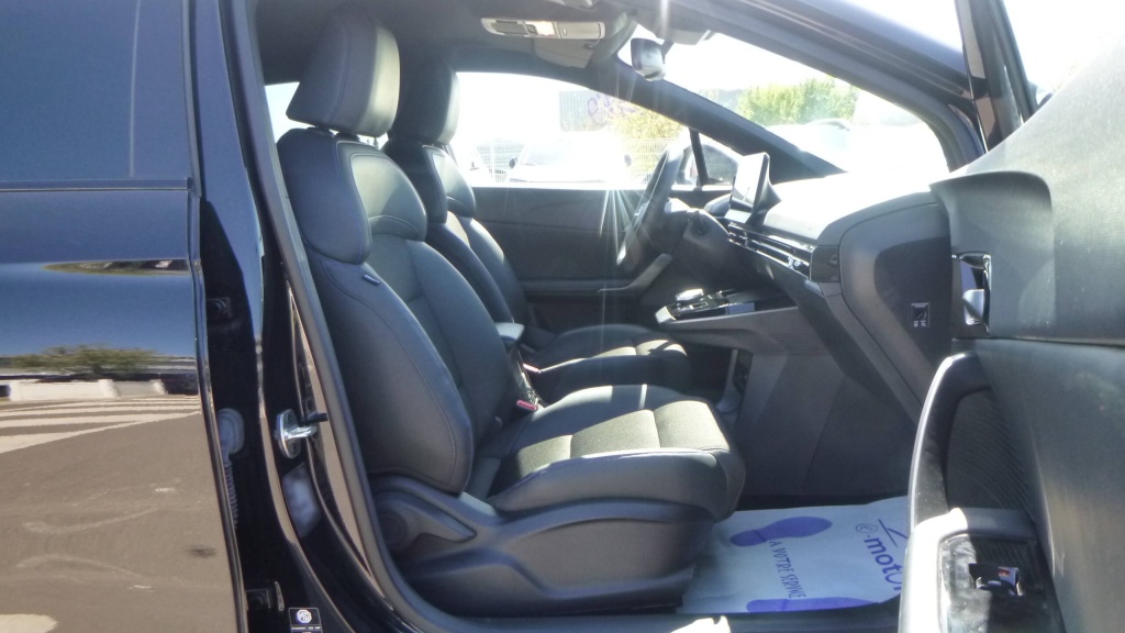 MG MG4 Luxury ELECTRIC 64KWH - 150 KW 2WD - LUXURY - ref: 5-1426963 - Photo 20