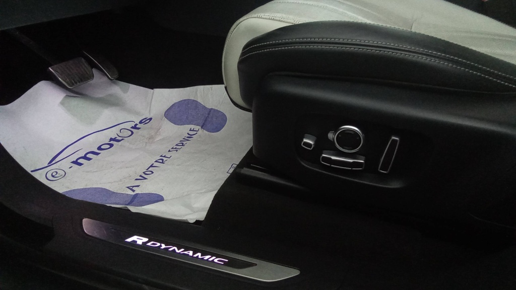 LAND ROVER Range Rover Velar Première Edition FIRST EDITION D300 BVA FULL OPTIONS - ref: 5-781253 - Photo 15