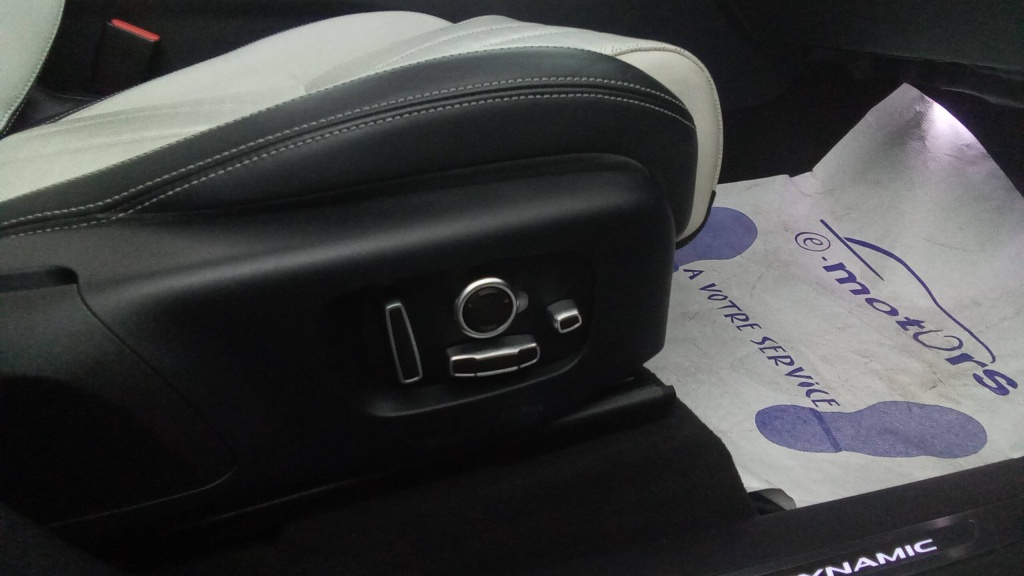 LAND ROVER Range Rover Velar Première Edition FIRST EDITION D300 BVA FULL OPTIONS - ref: 5-781253 - Photo 16