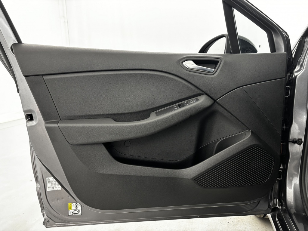 RENAULT Clio Equilibre TCe 90 - ref: 6-2971x182234 - Photo 12