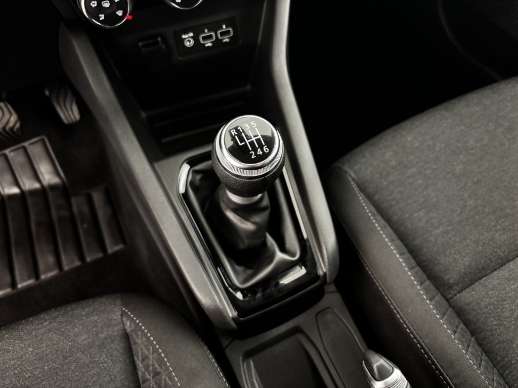 RENAULT Clio Equilibre TCe 90 - ref: 6-2971x182234 - Photo 19