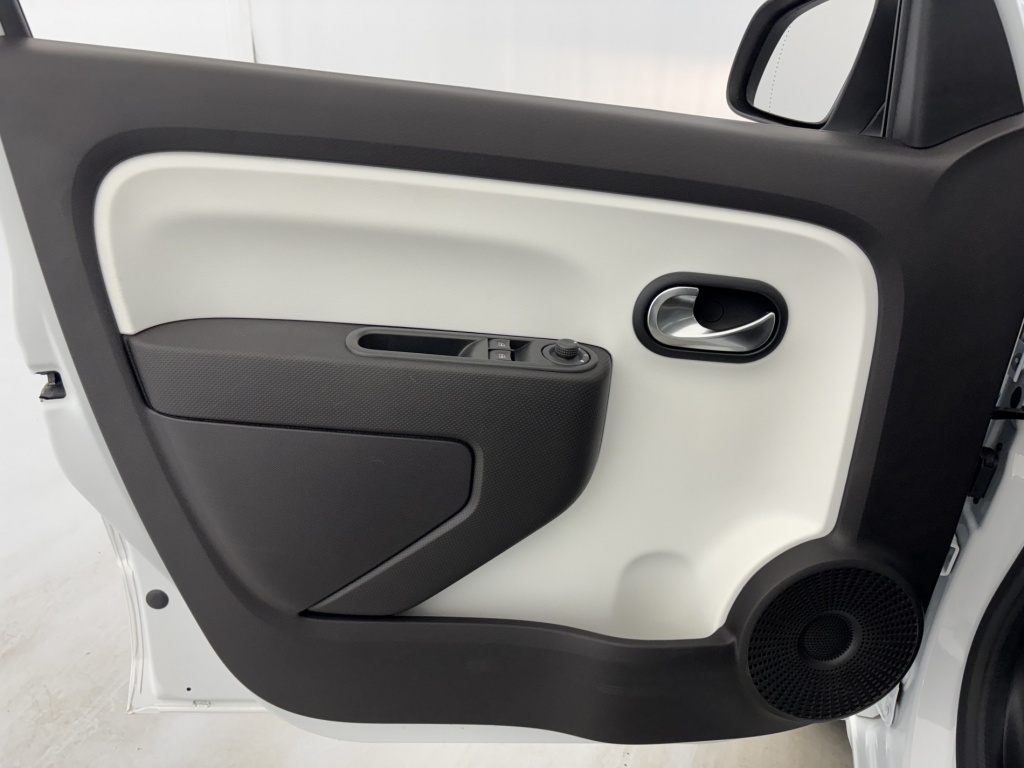 RENAULT Twingo Equilibre SCe 65 - ref: 6-2971x197301 - Photo 12