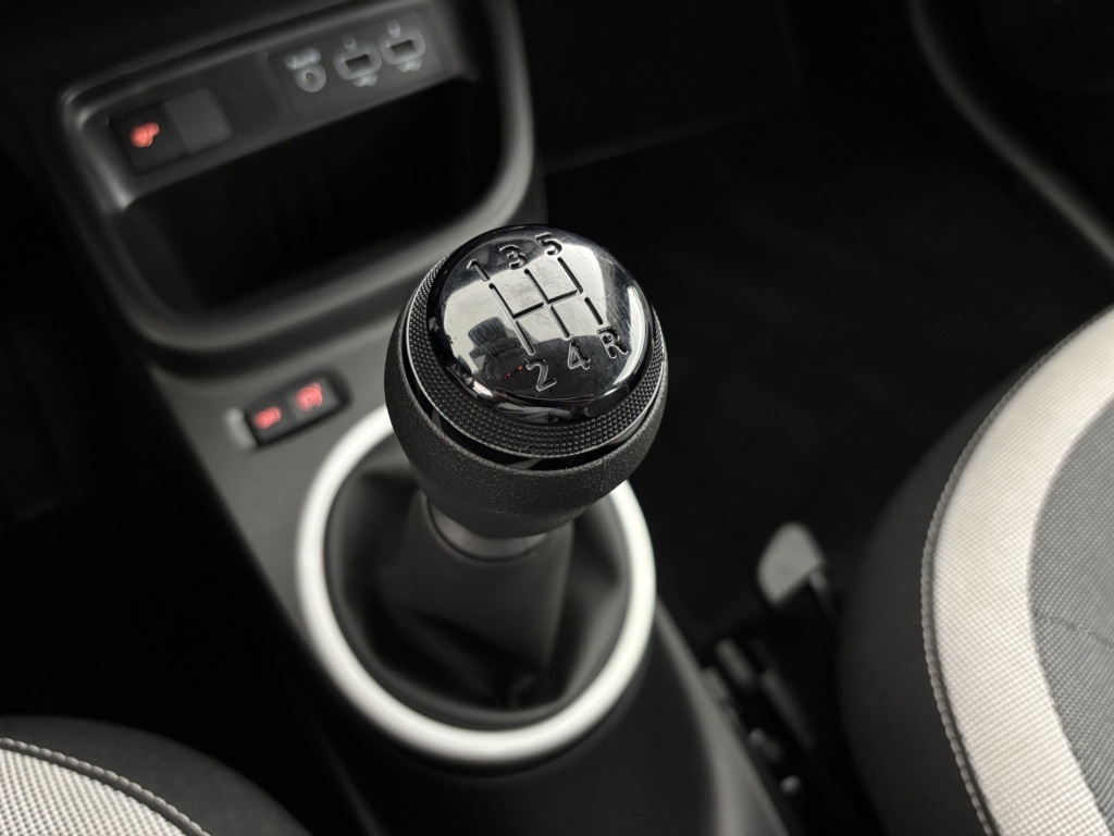 RENAULT Twingo Equilibre SCe 65 - ref: 6-2971x198255 - Photo 19