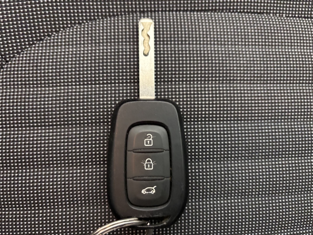 RENAULT Twingo Equilibre SCe 65 - ref: 6-2971x198255 - Photo 20