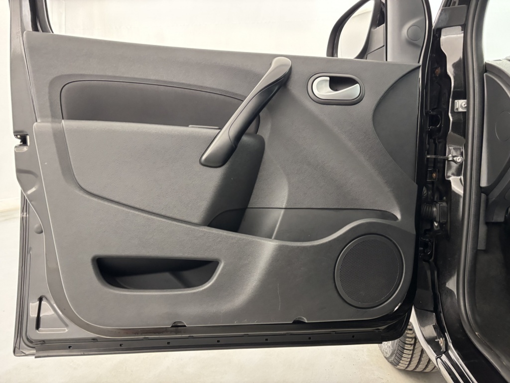 RENAULT Kangoo Intens Blue dCi 95 - ref: 6-2971x229870 - Photo 12