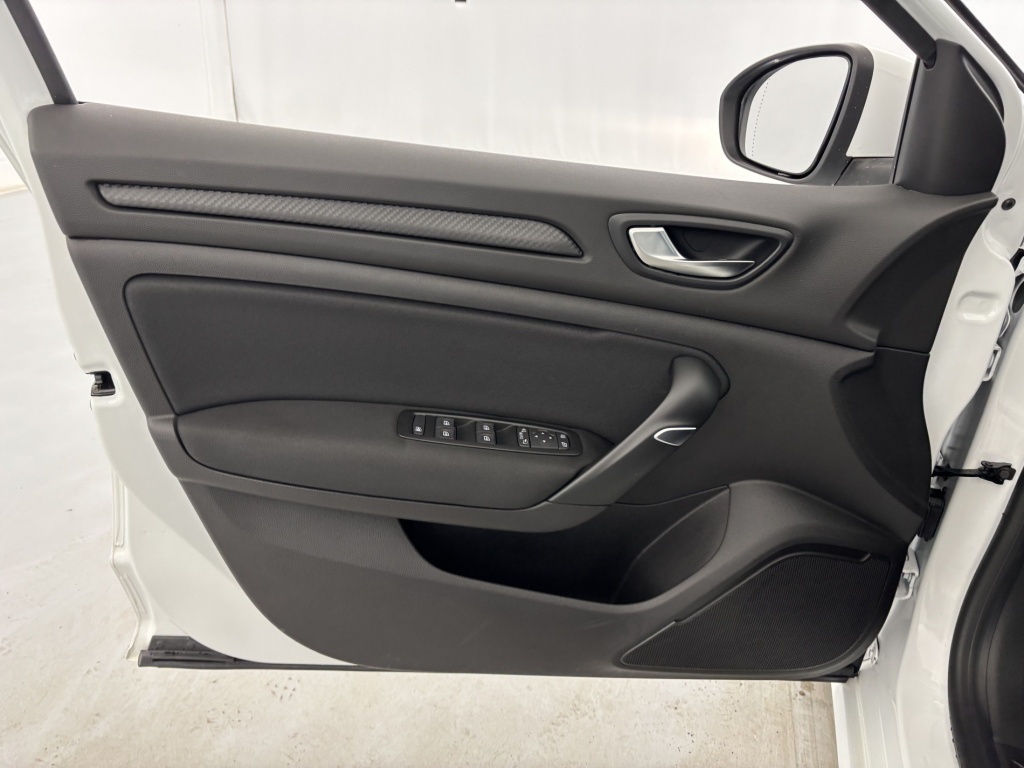 RENAULT Megane Zen Blue dCi 95 - ref: 6-2971x229878 - Photo 12