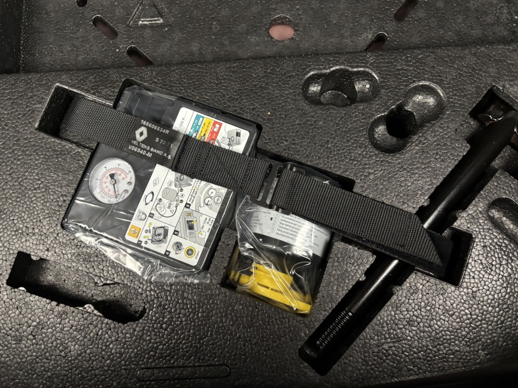 RENAULT Clio Intens E-Tech 140 21N - ref: 6-2971x229884 - Photo 10