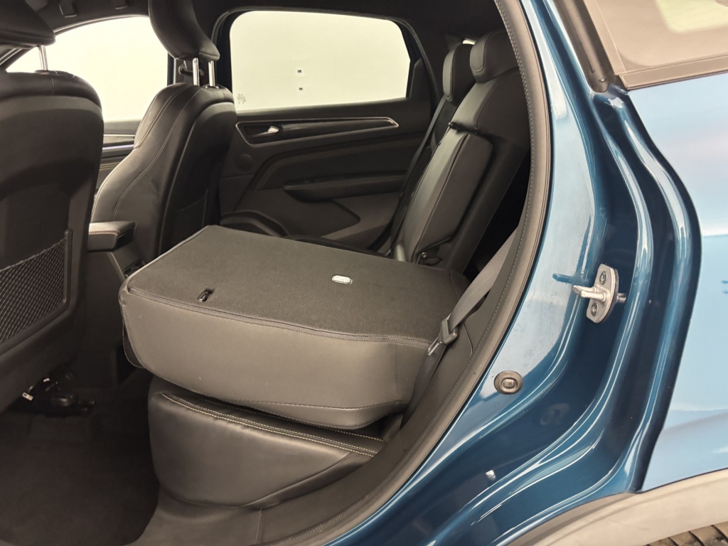 RENAULT Arkana Engineered E-Tech hybride 145 22 - ref: 6-2971x234819 - Photo 10