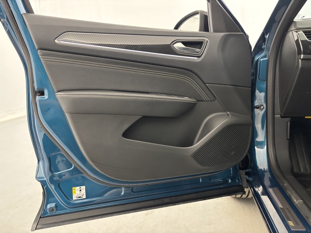 RENAULT Arkana Engineered E-Tech hybride 145 22 - ref: 6-2971x234819 - Photo 11