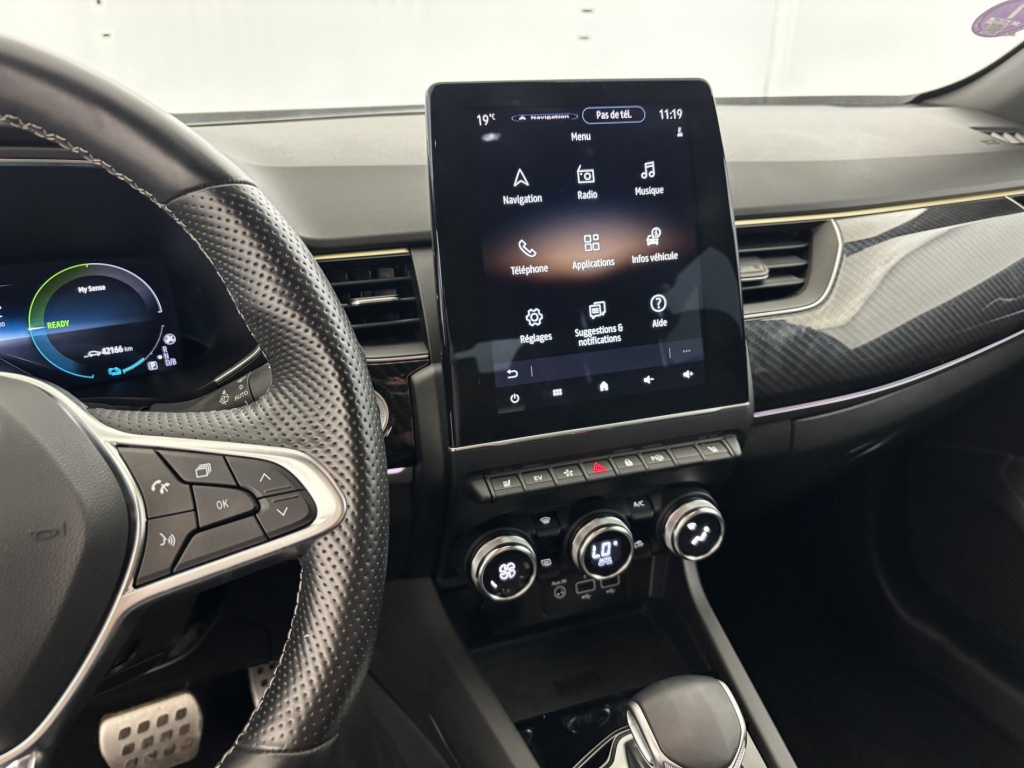 RENAULT Arkana Engineered E-Tech hybride 145 22 - ref: 6-2971x234819 - Photo 17