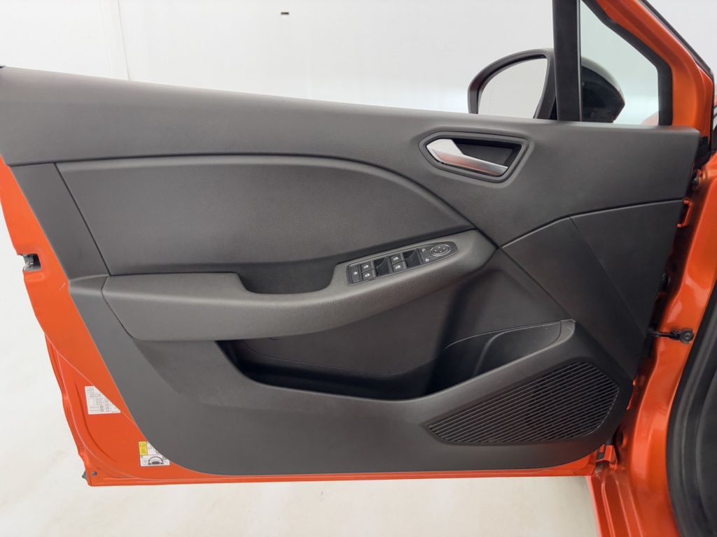 RENAULT Clio Limited TCe 90 21N - ref: 6-2971x235489 - Photo 11