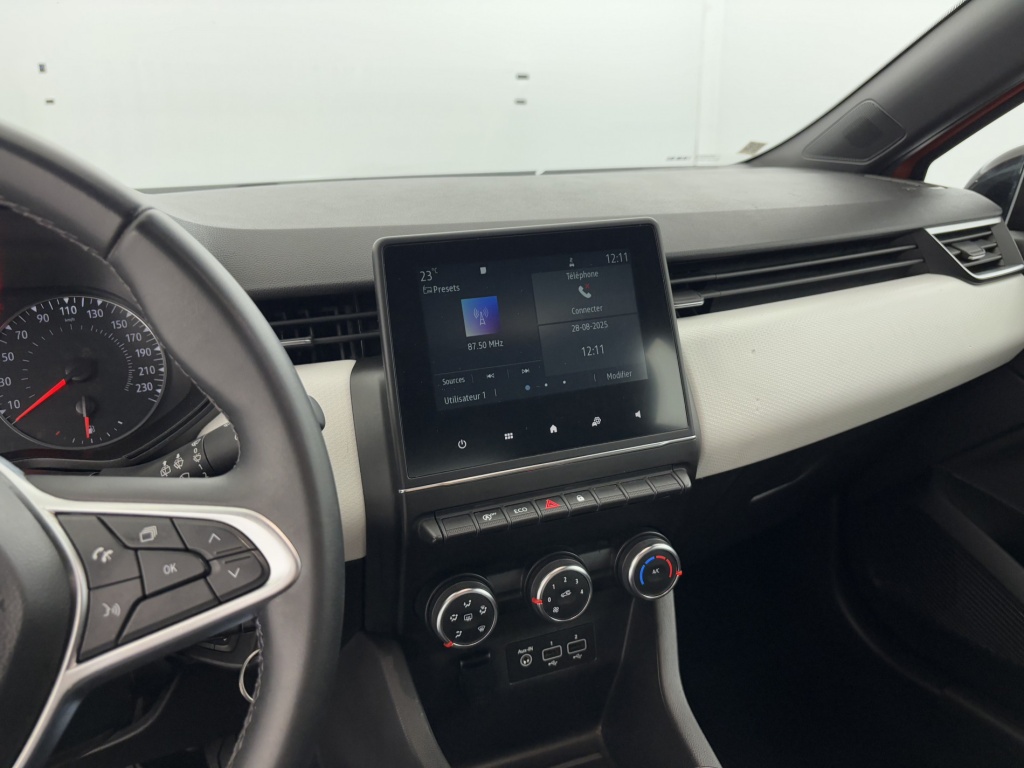 RENAULT Clio Limited TCe 90 21N - ref: 6-2971x235489 - Photo 17