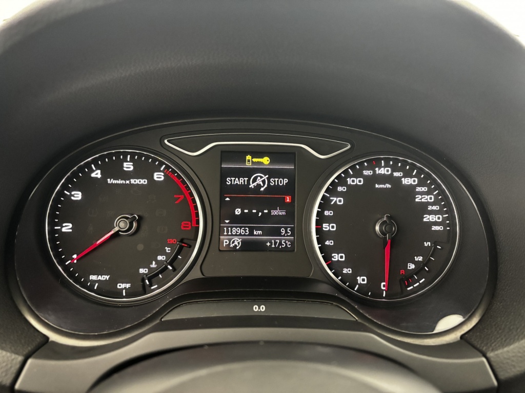 AUDI A3 Sportback Design 35 TFSI CoD 150 S tronic 7 - ref: 6-2971x236495 - Photo 16