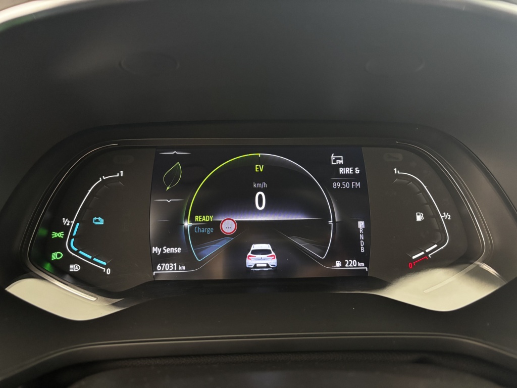 RENAULT Captur Intens E-Tech 145 21 - ref: 6-2971x237548 - Photo 17