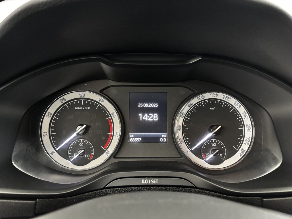 SKODA Karoq Business 1.0 TSI 116 ch - ref: 6-2971x237955 - Photo 16