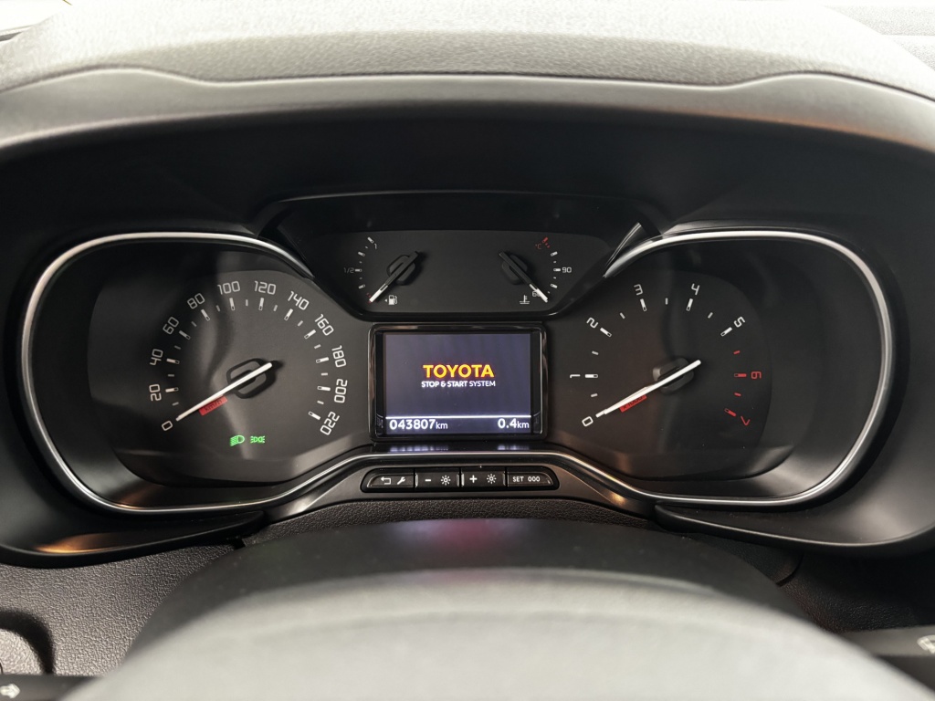 TOYOTA Proace Combi Executive Medium 1.2L 110 VVT-i BVM6 - ref: 6-2971x238239 - Photo 16