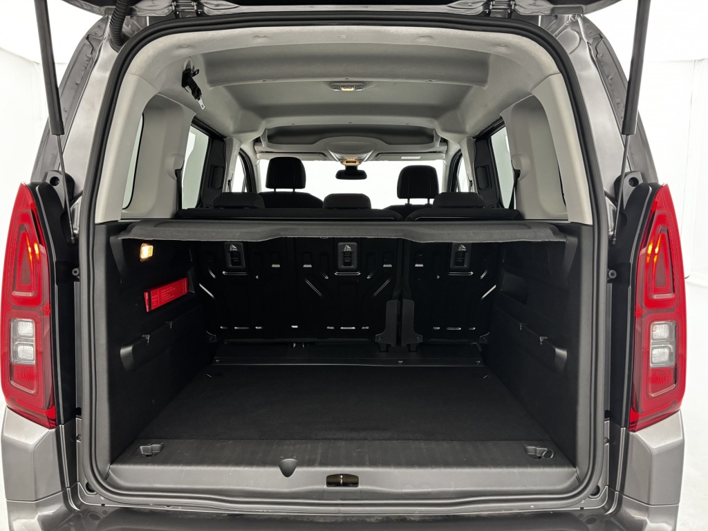 TOYOTA Proace Combi Executive Medium 1.2L 110 VVT-i BVM6 - ref: 6-2971x238239 - Photo 9