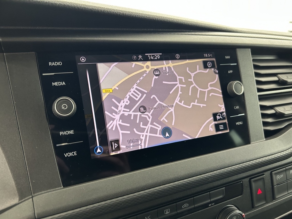 VOLKSWAGEN Transporter EDITION L1H1 2.0 TDI 150 DSG7 - ref: 6-2971x238507 - Photo 19