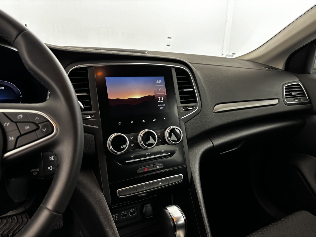 RENAULT Megane Estate Business E-TECH Plug-In Hybride 160 21N - ref: 6-2971x238572 - Photo 18