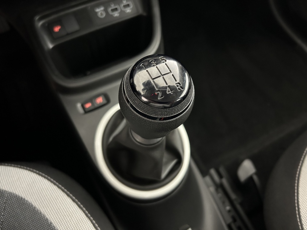 RENAULT Twingo Equilibre SCe 65 - ref: 6-2971x238630 - Photo 19