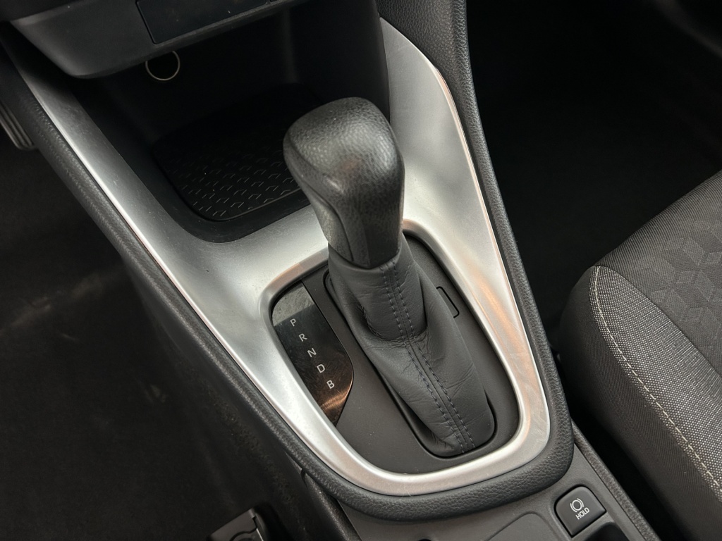 TOYOTA Yaris Dynamic Hybride 116h - ref: 6-2971x240774 - Photo 19