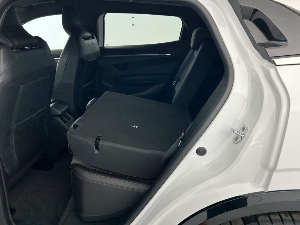 RENAULT Megane Techno EV60 220 ch optimum charge - ref: 6-2971x241479 - Photo 11