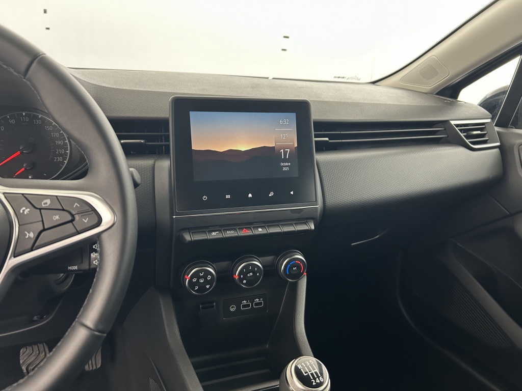 RENAULT Clio Equilibre TCe 90 - ref: 6-2971x241612 - Photo 18