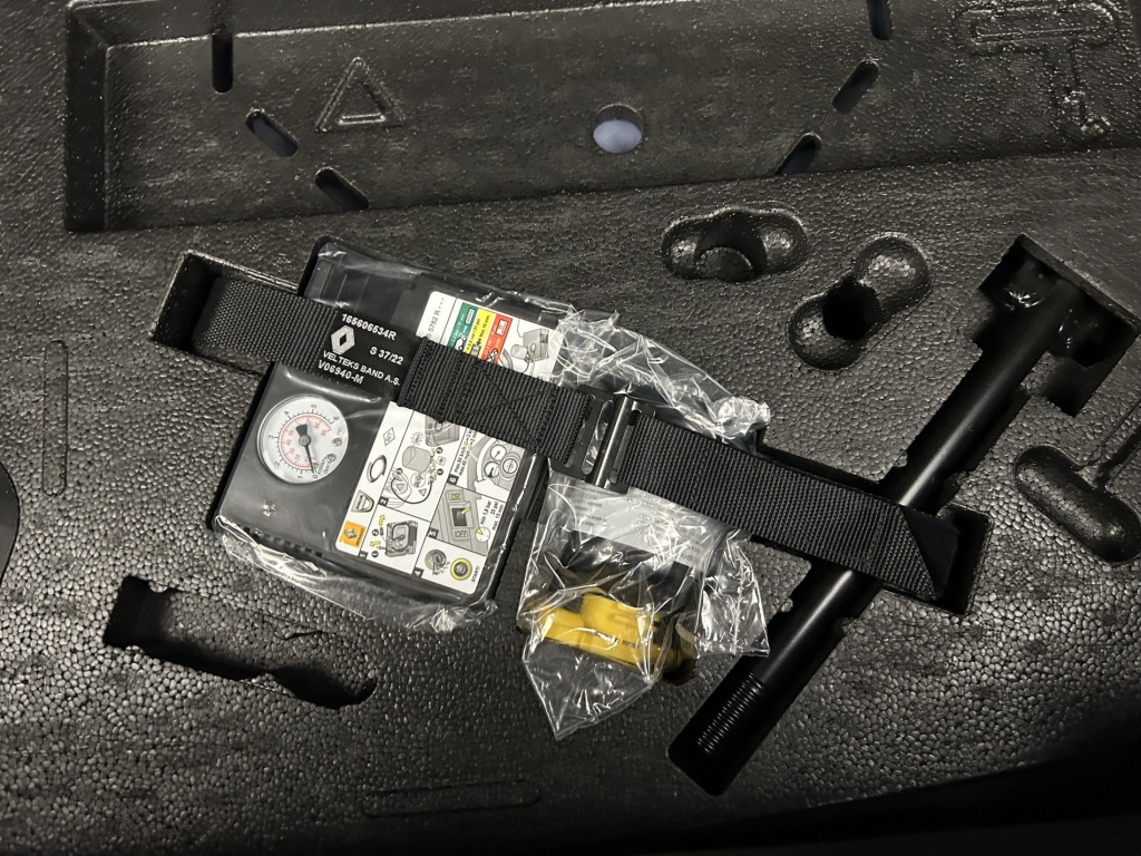 RENAULT Clio Evolution E-Tech full hybrid 145 - ref: 6-2971x242220 - Photo 10