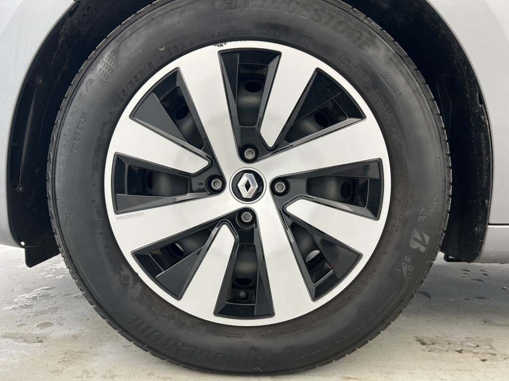 RENAULT Clio Equilibre TCe 90 - ref: 6-2971x242380 - Photo 20