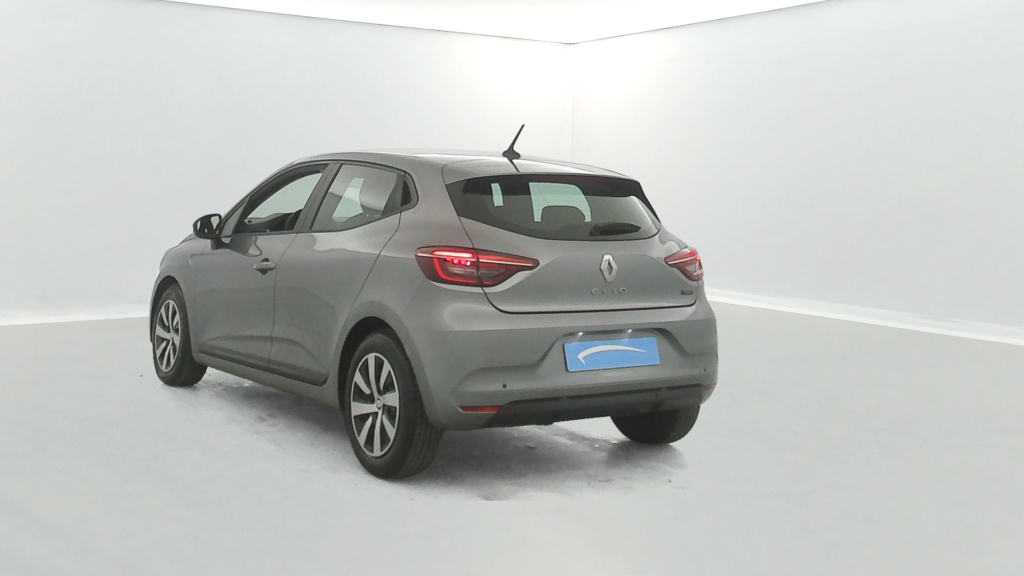 RENAULT Clio Equilibre E-Tech full hybrid 145 - ref: 6-2971x245719 - Photo 3