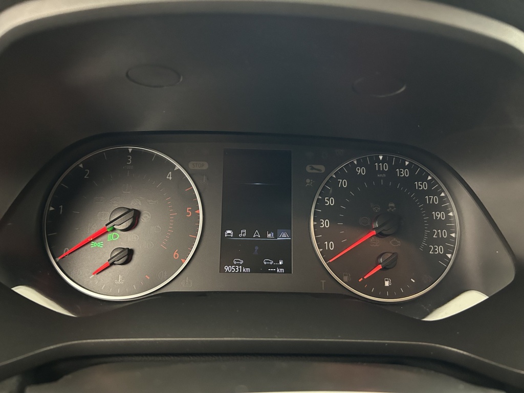 RENAULT Captur Business Blue dCi 95 - ref: 6-2971x246398 - Photo 17