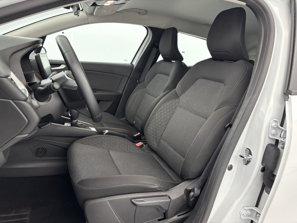 RENAULT Clio Zen E-Tech 140 21N - ref: 6-2971x246518 - Photo 13