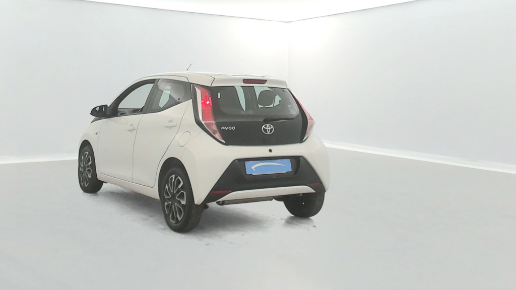 TOYOTA Aygo x-play 1.0 VVT-i - ref: 6-2971x251138 - Photo 3