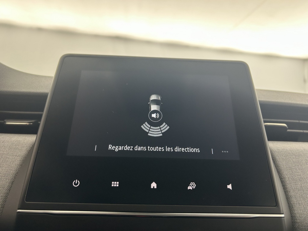 RENAULT Clio Evolution E-Tech full hybrid 145 ch GSR2 - ref: 6-2971x251897 - Photo 19