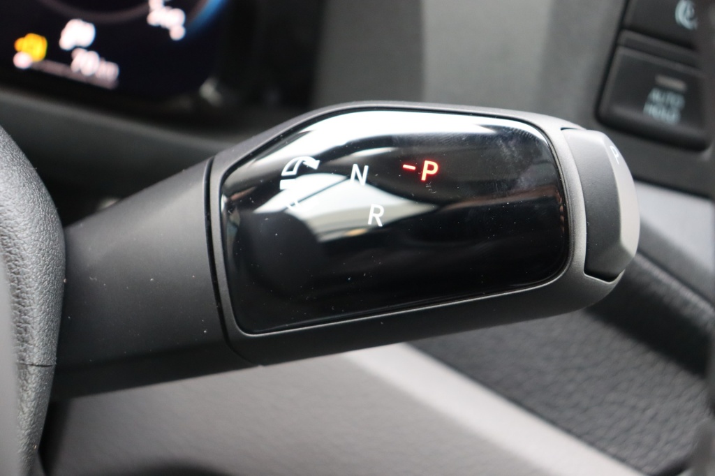 VOLKSWAGEN Crafter 35 Fourgon L3H2 3640mm 2.0 TDI 177 hp Aut. - ref: 7-30348 - Photo 18