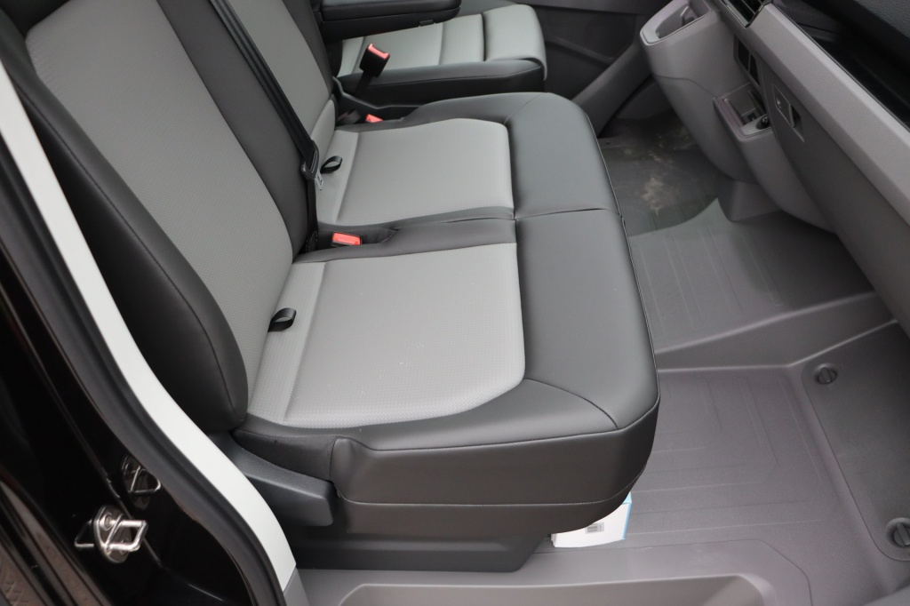 VOLKSWAGEN Crafter 35 Fourgon L5H3 4490 mm 2.0 TDI 177 hp Aut. - ref: 7-30361 - Photo 14